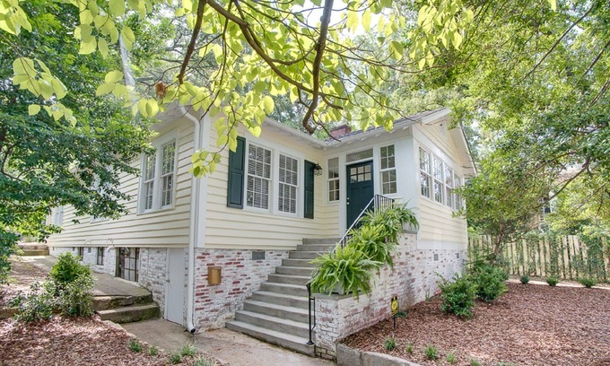Inman Park House | A Gorgeous Remodeled Bungalow in Inman Park! Perfect for movie industry.