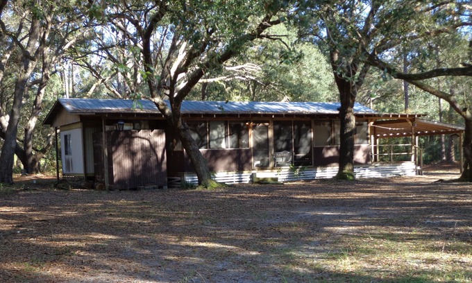 Umatilla House | A Great Place To Get Away!! Beautiful Home On 10 Acres To Rest For A Spell.
