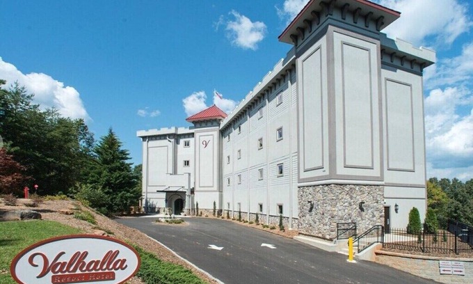 Helen House | A Heavenly Resort in Helen, GA
