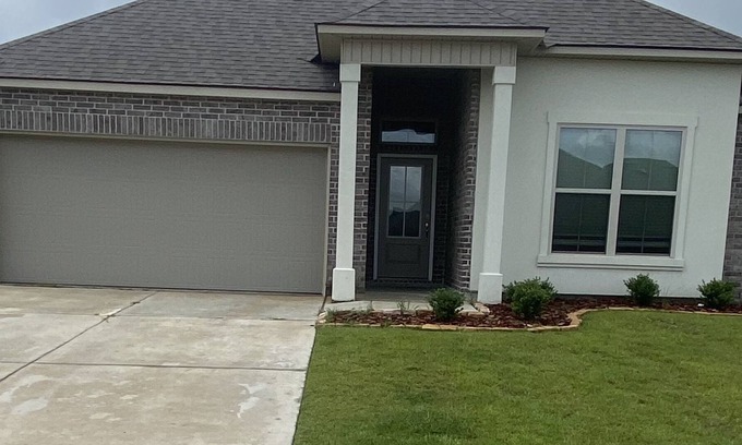 Slidell House | A HOME AWAY FROM HOME