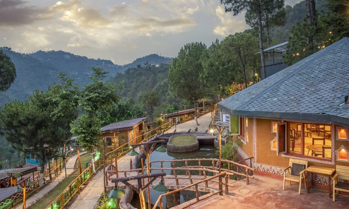 Kasauli Hotel | A Kasauli Ggaon by Echor