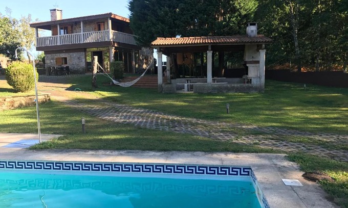 Ponteareas House | A Leira