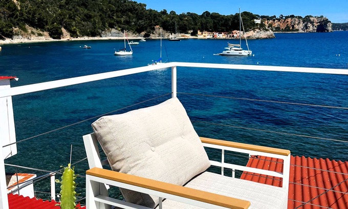 Le Mourillon Apartment | A little corner of paradise