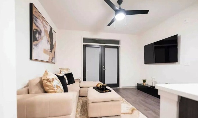 Summerhill Apartment | A Luxury Get Away A+Amenities