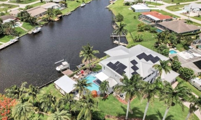 River Park House | A Luxury Waterfront Estate with Cinema, Pool & Kayaks!