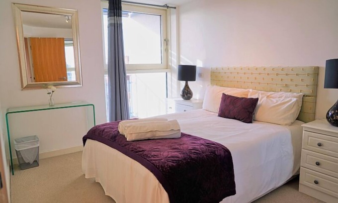 Portsmouth Apartment | A modern apartment, equipped with everything for a comfortable stay