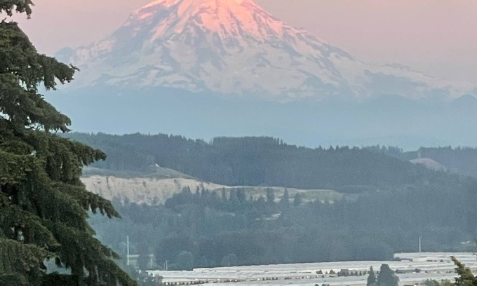 Auburn House | A Mountain View Retreat with pool, hot tub and more.