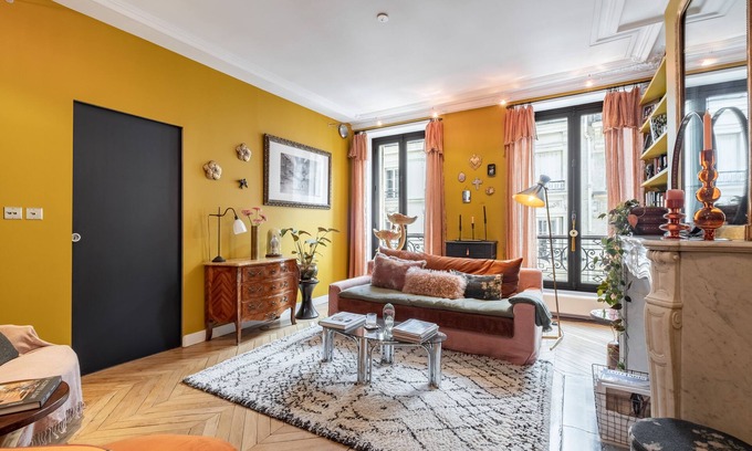 Pigalle Apartment | A Pastoral Scene in Pigalle, by Veeve