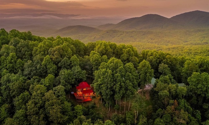 Walnut Mountain Cabin | A Peach Of A View | Ellijay Ga