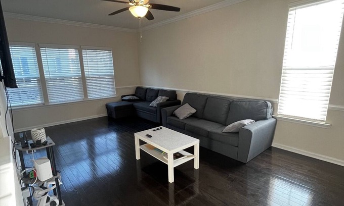 South Norfolk House | A place to stay with a full gym in Chesapeake