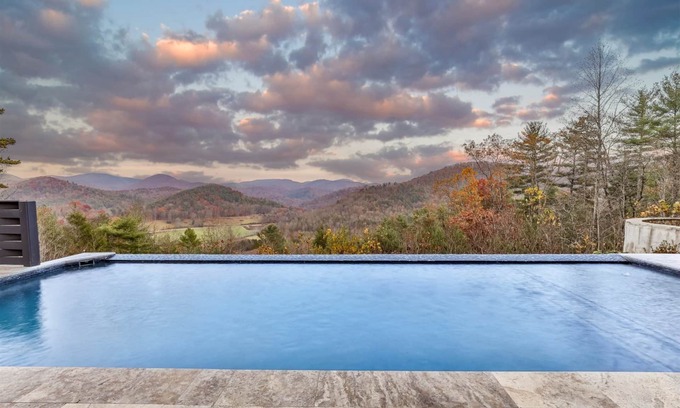 Suches Cabin | A-pool-achian Escape