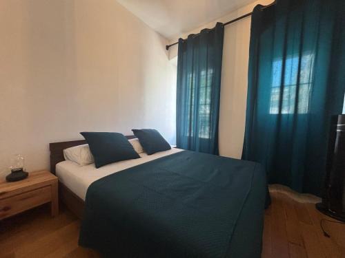 Vevey Apartment | A private room in the heart of Vevey's old town