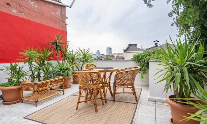 Cihangir Apartment | A Quiet and Green Penthouse in Cihangir