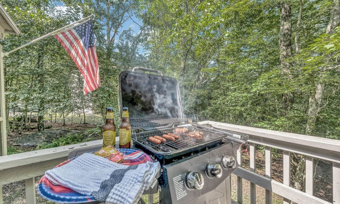 Lackawaxen House | A Refined Retreat, Perfect for Couples or Families