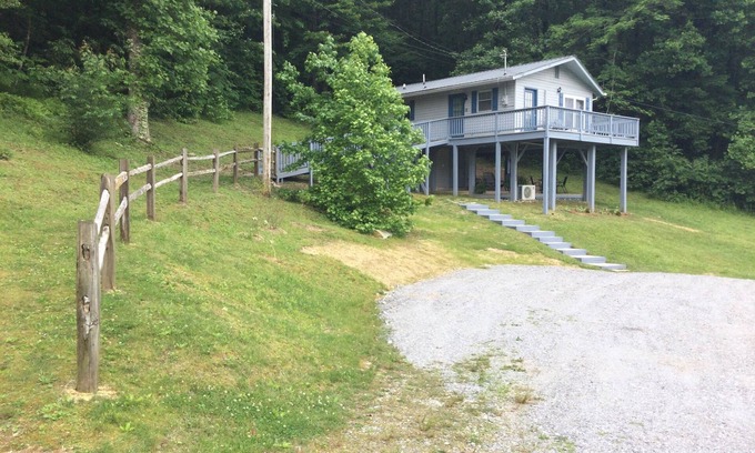 Robbinsville Cottage | A remodeled cottage close to the Dragon, Cherohala Skyway and area attractions.