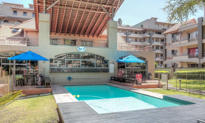 Sandown Apartment | A safe, modern family space 5-min away from the Famous Sandton City