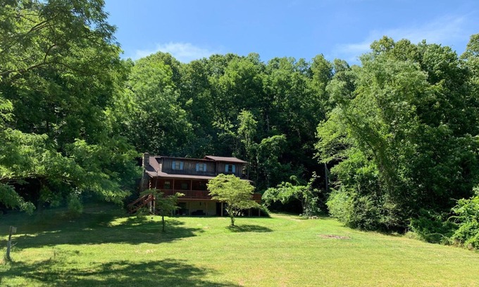 Saluda House | A sanctuary for river & mountain lovers alike