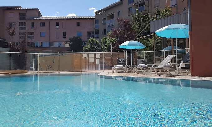 Gap Hotel | A Short Drive to Céüse! FIDO-friendly Unit with Onsite Parking! Seasonal Pool!