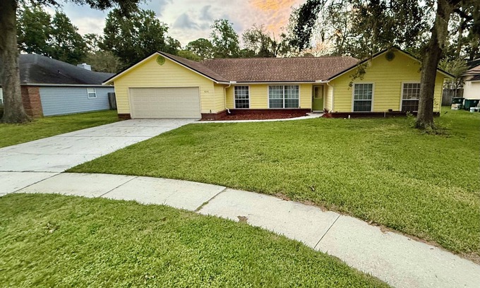 Del Rio House | A Spacious Home for a special family in Jacksonville with a lot of amenities
