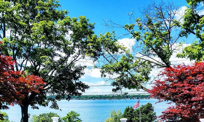 Cayuga House | A spacious lake view house in the heart of the Finger Lakes!