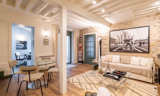 Quartier des Invalides Apartment | A Story in Stone, by Veeve