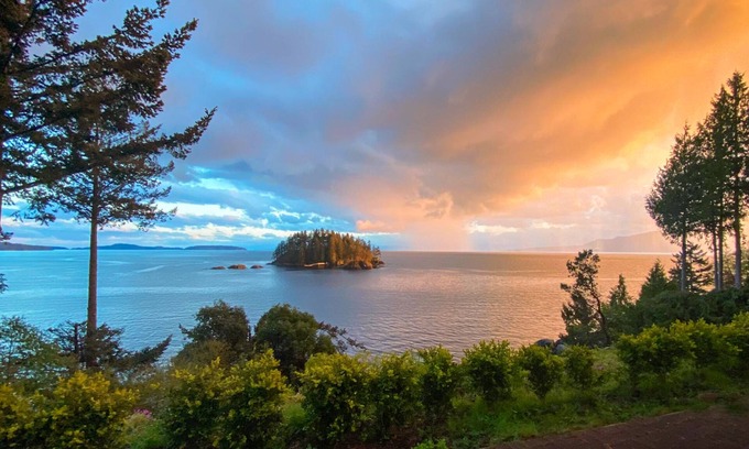 Madeira Park House | A stunning seaside resort, the jewel in the crown！