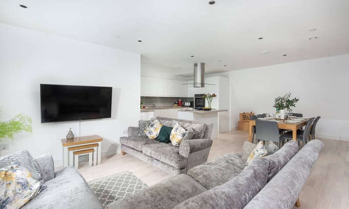Newquay House | A stylish eco mews house with four bedrooms, enclosed garden and parking in Newquay