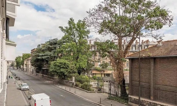 Notre-Dame-des-Champs Apartment | A STYLISH PARISIAN ESCAPE IN THE HEART OF PARIS – SAINT GERMAIN