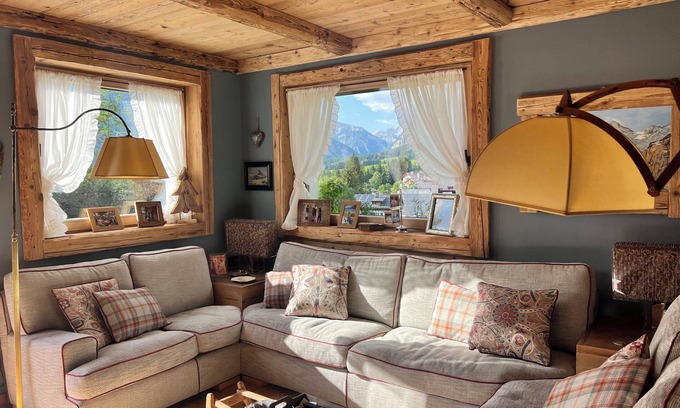Cortina d'Ampezzo Apartment | A suite in Cortina