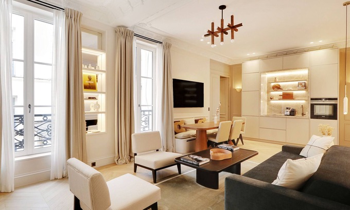 Les Halles Apartment | A Sumptuous 3BR/3BA with Services - Louvre Rivoli I
