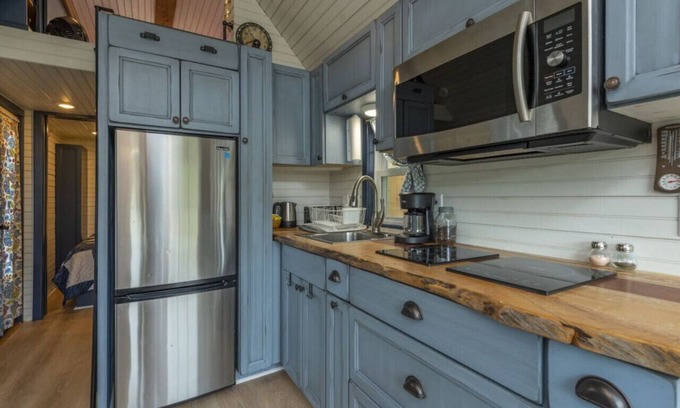 Mills River House | A Tiny Treat | Charming Mountain Getaway
