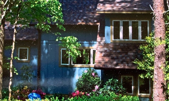 Brasstown House | A tranquil escape from the hustle and bustle.