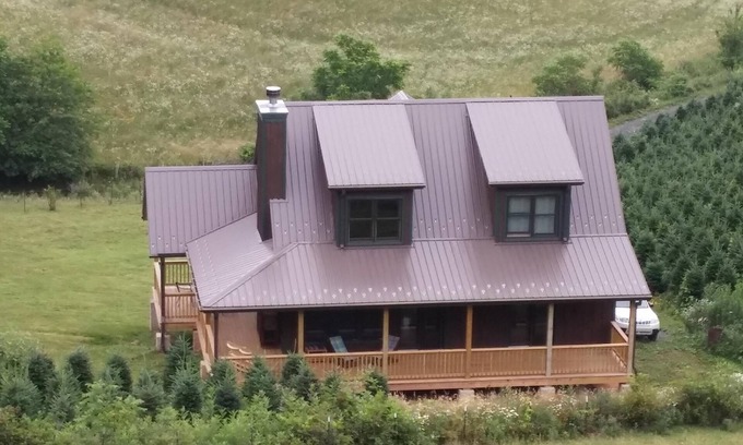 Lansing Cottage | A Unique Mountain Cottage On A Farm With Great Fishing, Trails And Parks Nearby