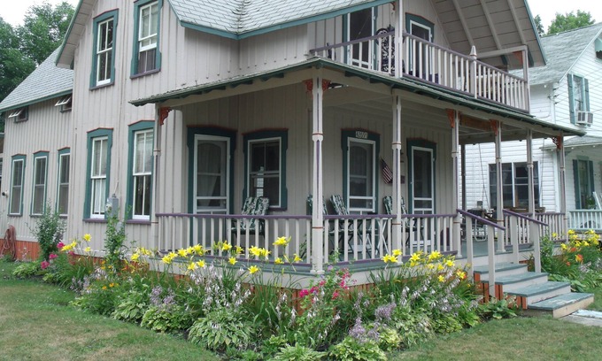 Thousand Island Park Cottage | A Vacation That Feels Like Home