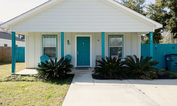 Biloxi House | A Wonderful Beach Cottage one block from the water.