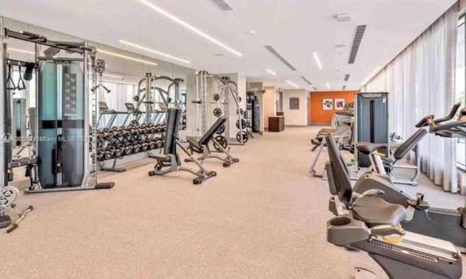 Doral Apartment | A1606B Cozy Lil' place in Downtown Doral