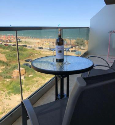 Mamaia-Sat Apartment | AA Studio Tomis Villa