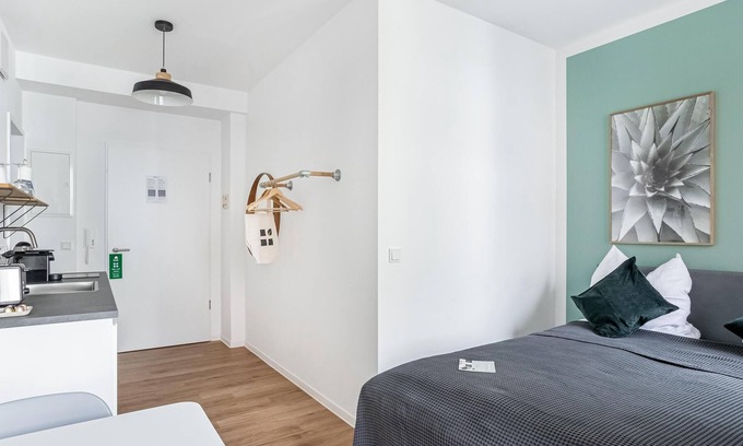 Aachen Apartment | Aachen Vereinsstr | Suite M