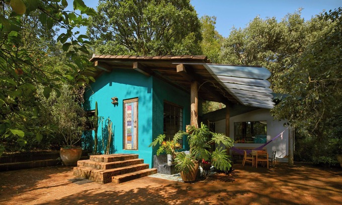 Valle de Bravo House | AAV | La Choza-Casa de autor with terrace and bonfire.