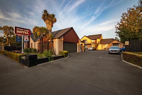 Redwood Hotel | Abbella Lodge Motel