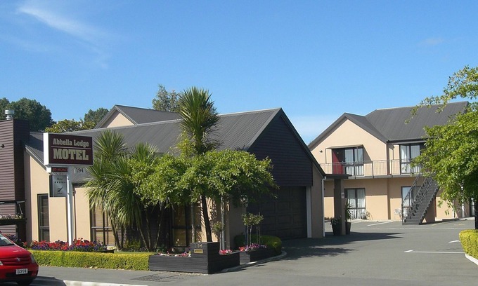 Redwood Hotel | Abbella Lodge Motel