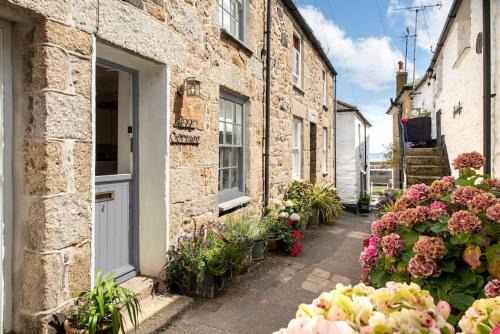 Mousehole House | Abbey Cottage, Close to Mousehole Harbour