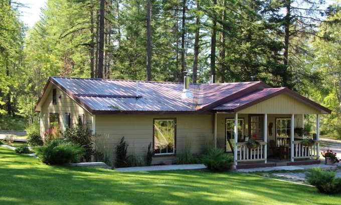 Martin City House | Abbott Valley Homestead - 10 Minutes to Glacier Park