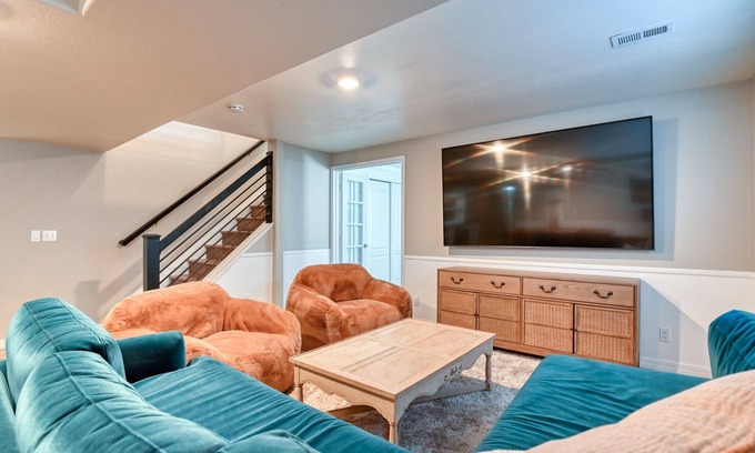 Gleneagle House | Abode, family friendly, close to Air Force Academy