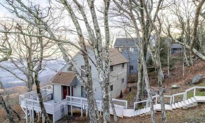 Roseland House | Above The Clouds with Wintergreen Advantage