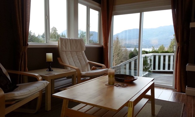 Sechelt House | Above The Inlet B&B and Vacation Rental