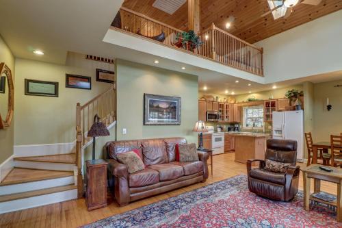 Sylva House | Above the River