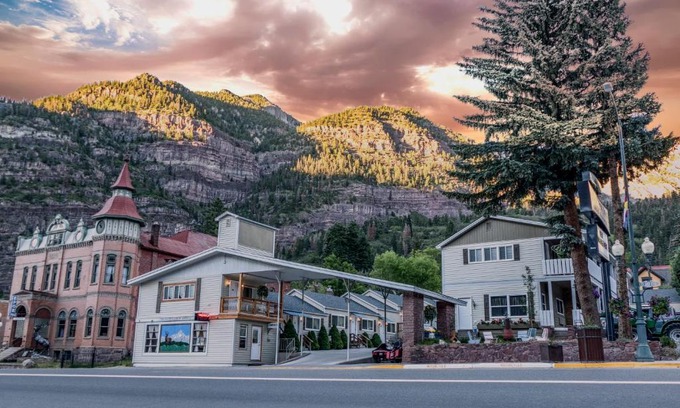 Ouray Hotel | Abram Inn & Suites