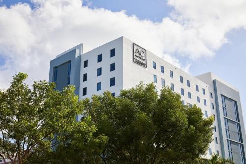 Aventura Hotel | AC Hotel by Marriott Miami Aventura