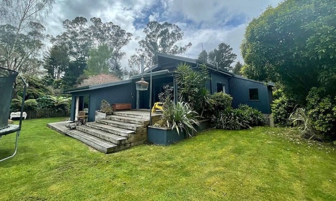 Acacia Bay House | Acacia Bay Gem - Private and stylish home